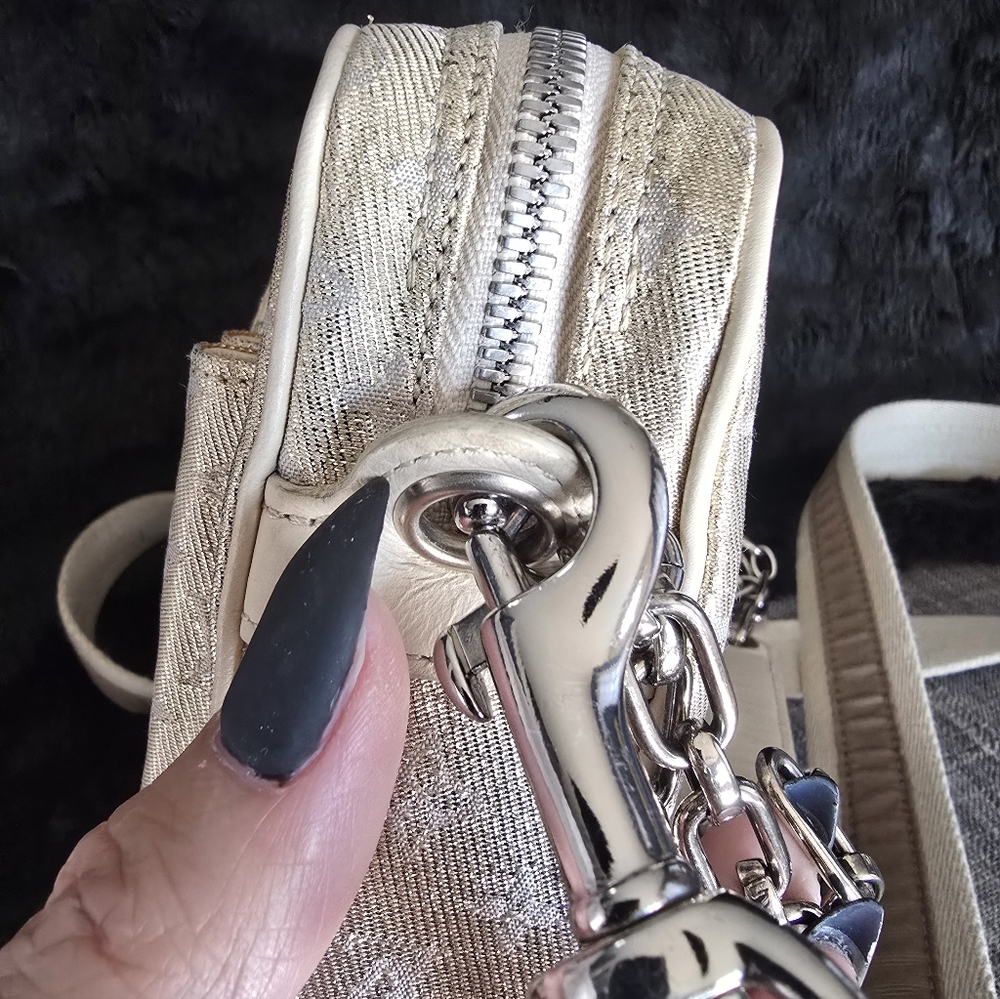 Authentic Louis Vuitton Metallic Gold Minilin Shoulder Bag Or Crossbody Bag - Picture 9 of 16